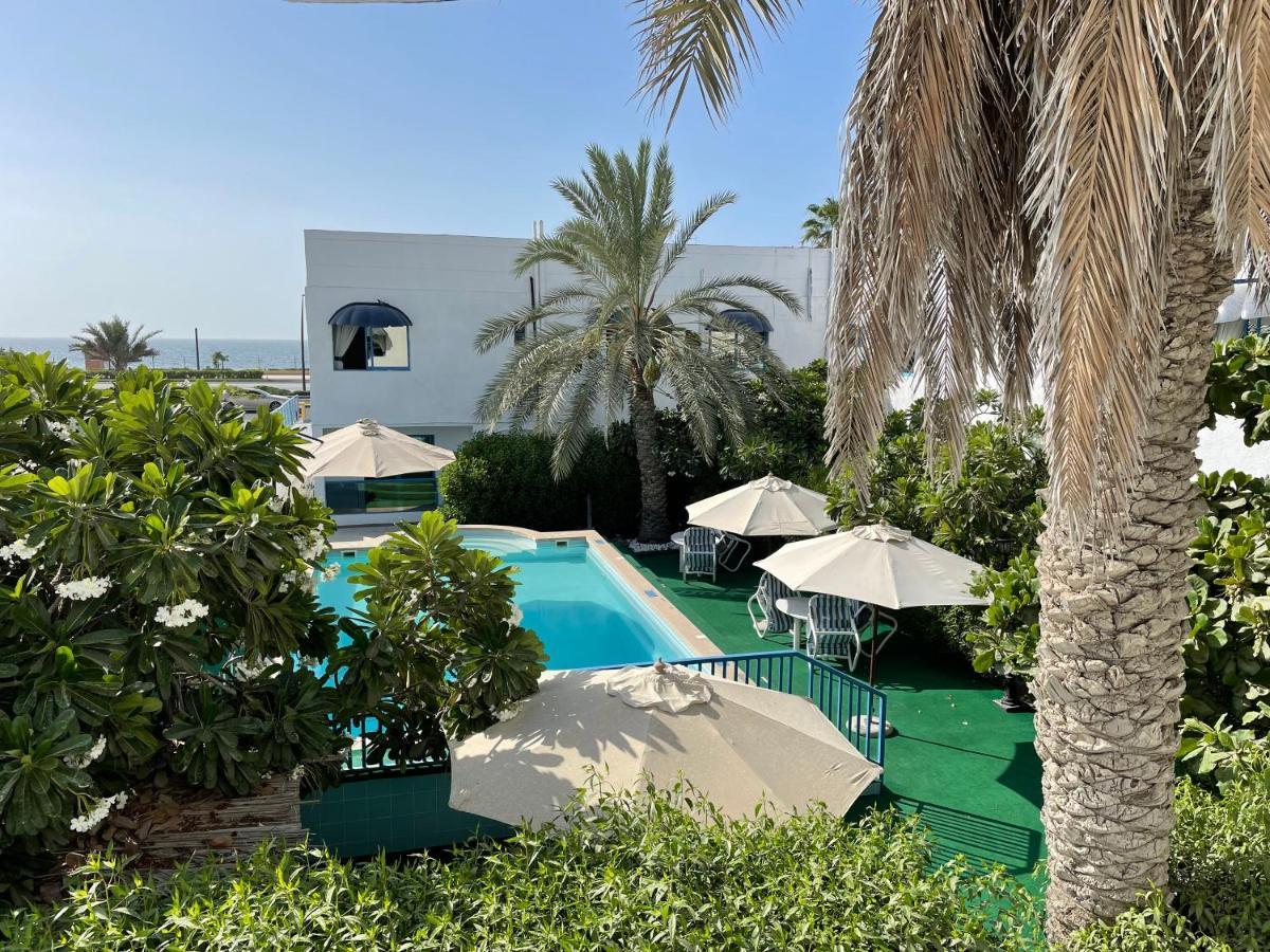 Al Corniche Hotel Sharjah Exteriör bild