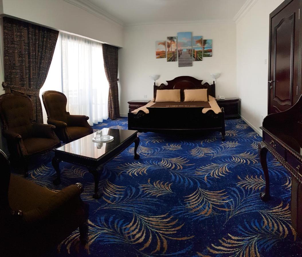 Al Corniche Hotel Sharjah Exteriör bild