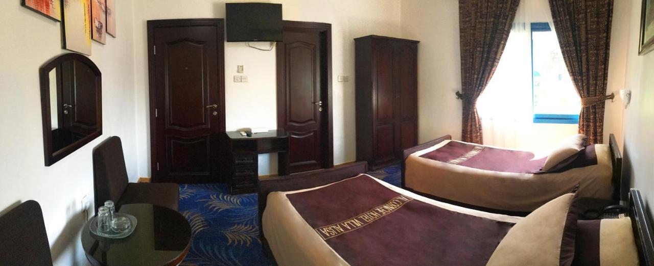 Al Corniche Hotel Sharjah Exteriör bild